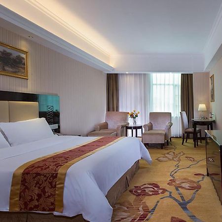 Vienna Hotel Baoan Liutang Xin'an  Buitenkant foto
