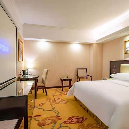Vienna Hotel Baoan Liutang Xin'an  Buitenkant foto