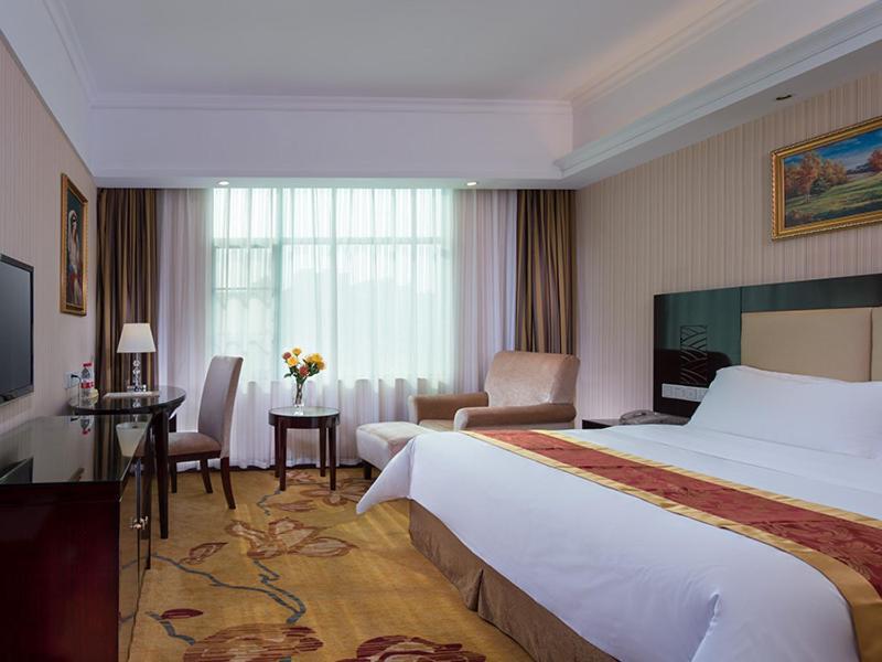 Vienna Hotel Baoan Liutang Xin'an  Buitenkant foto