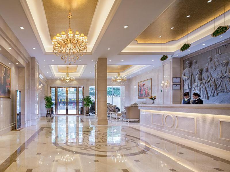 Vienna Hotel Baoan Liutang Xin'an  Buitenkant foto