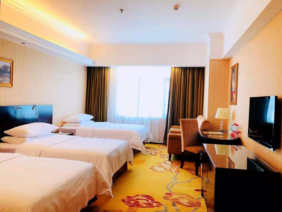 Vienna Hotel Baoan Liutang Xin'an  Buitenkant foto